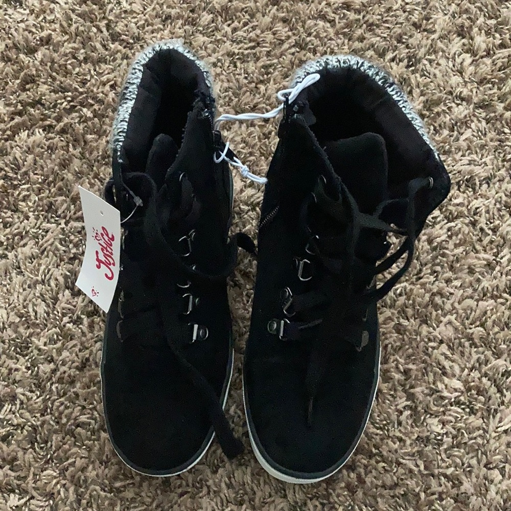 Black Justice Boots NWT